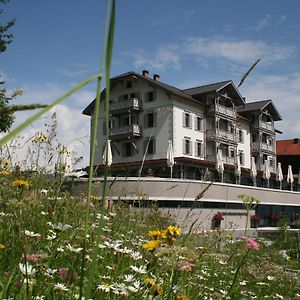 The Alpina Mountain Resort